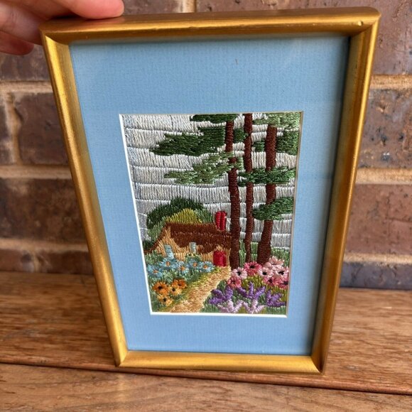 Vintage Silk Long stitch Needlepoint Framed Artwork Measurements In Photos - Picture 1 of 12